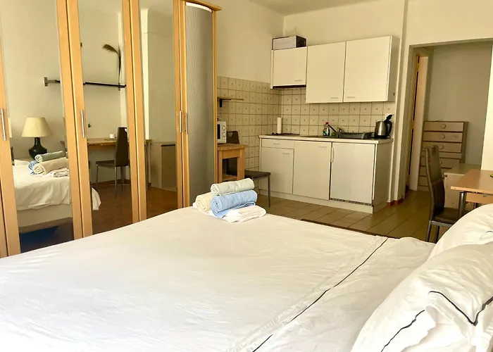 Apartment 300m From The Train Station *